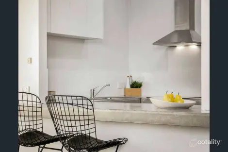 Property photo of 4/43-44 Marine Parade St Kilda VIC 3182