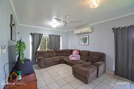 Property photo of 14 Mountain View Close Mareeba QLD 4880