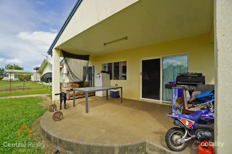 Property photo of 14 Mountain View Close Mareeba QLD 4880