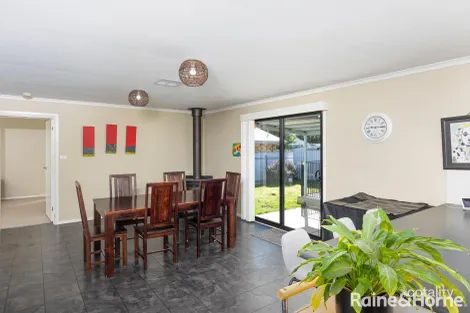 Property photo of 7 Condon Close Ladysmith NSW 2652