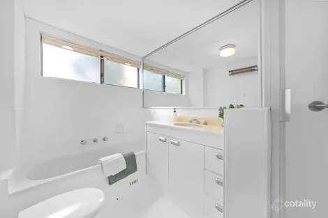 Property photo of 75/2 McAuley Place Waitara NSW 2077
