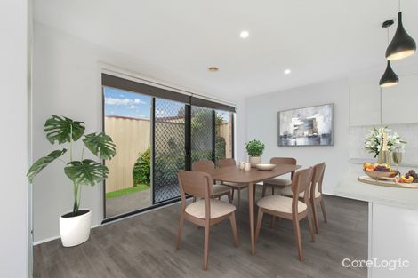 Property photo of 2/24 Apollo Road Taylors Lakes VIC 3038