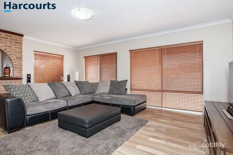 Property photo of 3 Tipuana Place Edgewater WA 6027