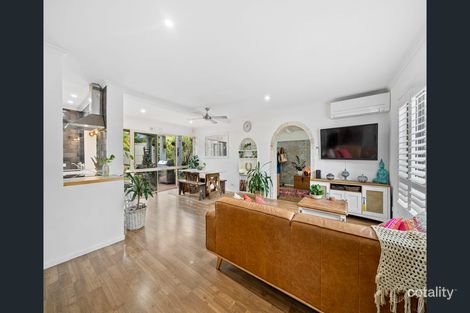 9 Whitfield Ave, Springwood, QLD 4127