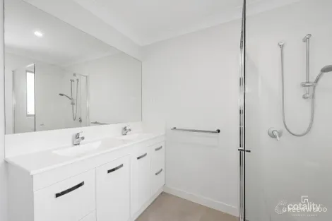 Property photo of 24 Oak Street Pimpama QLD 4209