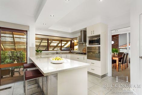 Property photo of 11 St Andrews Court Eltham North VIC 3095