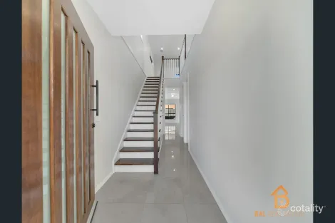 Property photo of 1/6 Chitwan Road Tarneit VIC 3029