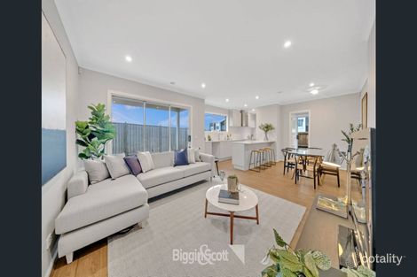 Property photo of 13 Ferdinand Drive Clyde North VIC 3978