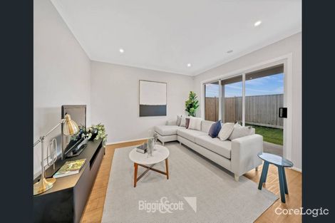 Property photo of 13 Ferdinand Drive Clyde North VIC 3978