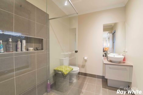 Property photo of 10 Princeton Place Cranbourne West VIC 3977