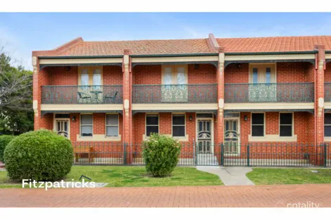 Property photo of 2/11 Crampton Street Wagga Wagga NSW 2650