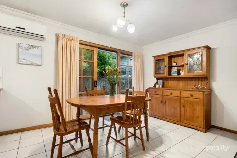 Property photo of 7 Clement Crescent Croydon VIC 3136