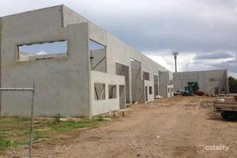 2/20 Bluett Dr, Smeaton Grange, NSW 2567