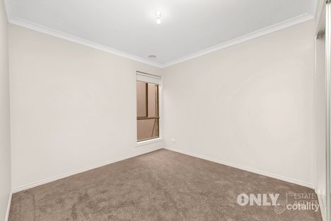 Property photo of 21 Hunt Way Pakenham VIC 3810