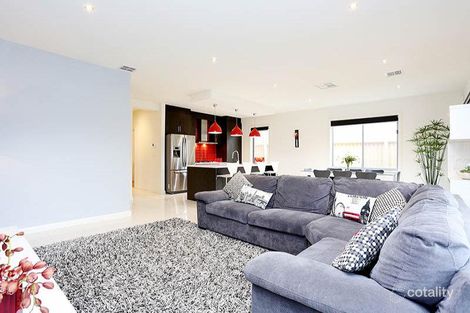 Property photo of 24 Broadway Caroline Springs VIC 3023