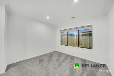 Property photo of 8 Ebb Drive Tarneit VIC 3029