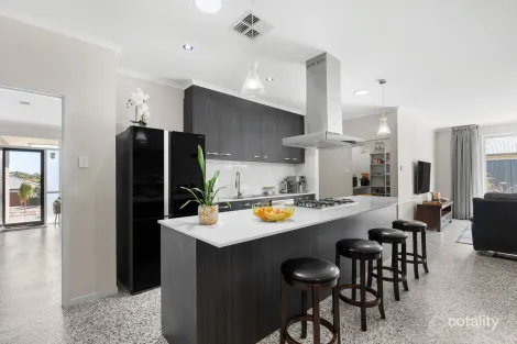 Property photo of 10 Macquarie Parade Meadows SA 5201