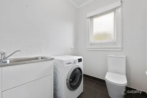 Property photo of 15 Maple Crescent Bell Park VIC 3215