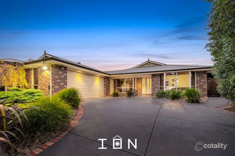 Property photo of 51 Sunningdale Crescent Cranbourne VIC 3977