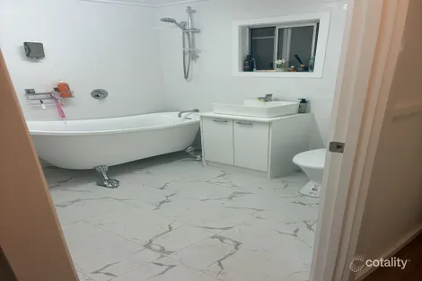 Property photo of 70 Schimkes Lane Clarendon QLD 4311