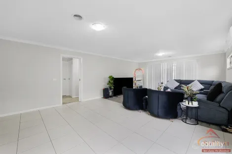 Property photo of 16 Bindley Crescent Weir Views VIC 3338