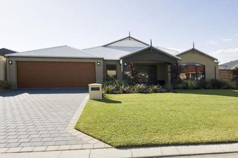 62 Greeson Pkwy, Secret Harbour, WA 6173