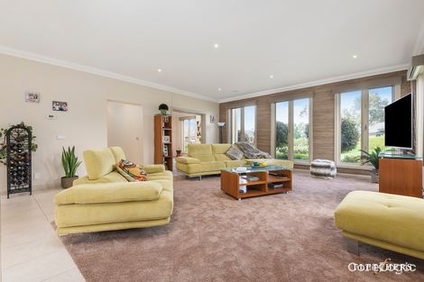 Property photo of 3 St John Circle Chirnside Park VIC 3116