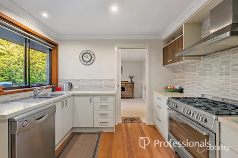 Property photo of 26 Drummond Road Seville VIC 3139