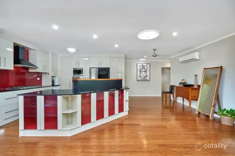 Property photo of 8 Eleanor Close Mooroobool QLD 4870