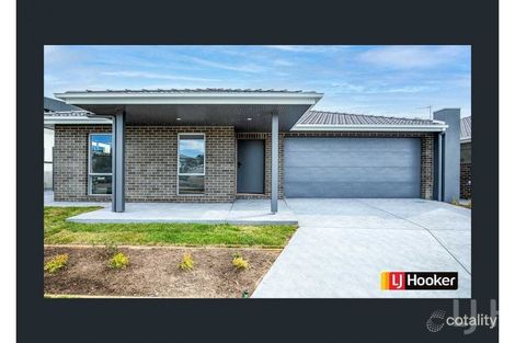 Property photo of 22 Leon Street Googong NSW 2620