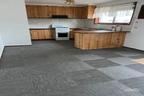 Property photo of 1 Grantham Parade St Albans VIC 3021