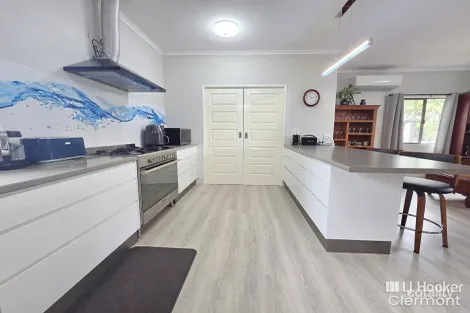 Property photo of 8 Davis Court Clermont QLD 4721