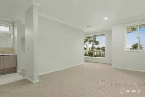 Property photo of 15 Brilliant Street Roxburgh Park VIC 3064