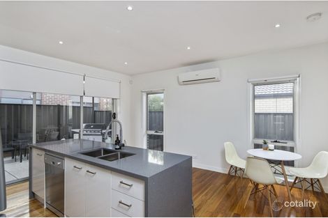 Property photo of 2 Zealous Way Craigieburn VIC 3064