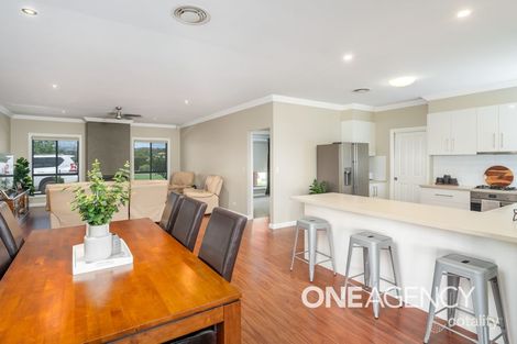 Property photo of 4 Robinia Place Springvale NSW 2650