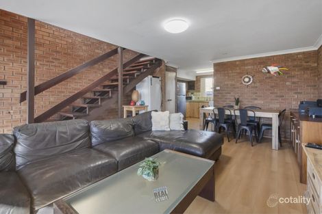 Property photo of 3/2 Sun Court Millars Well WA 6714