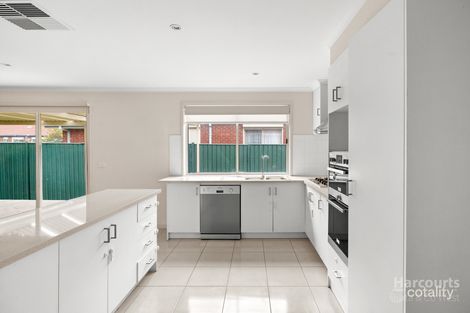 Property photo of 3 Thorpe Place Burnside VIC 3023