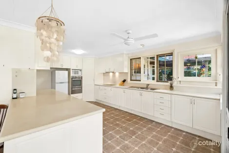 Property photo of 19 Pertaka Place Narraweena NSW 2099