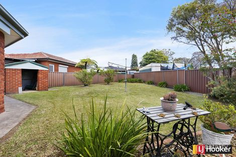 4 Larkview Ave, Chester Hill, NSW 2162