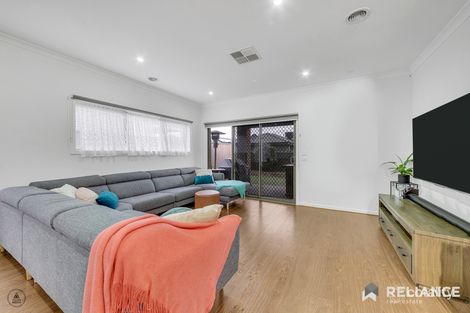 4 Stonehenge Dr, Cobblebank, VIC 3338