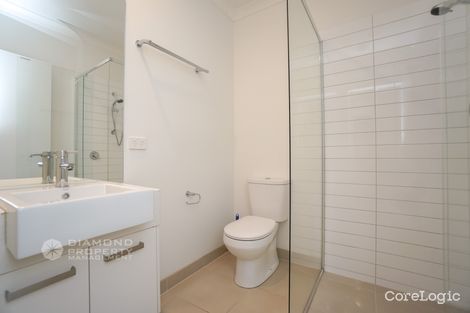 Property photo of 30 Yarramie Circuit Craigieburn VIC 3064