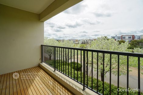 Property photo of 30 Yarramie Circuit Craigieburn VIC 3064