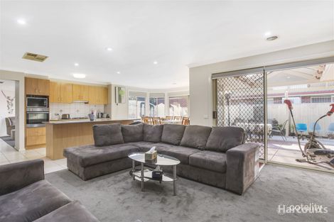 Property photo of 5 St Vincent Place Berwick VIC 3806