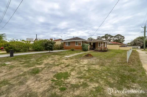 Property photo of 1 Hollybush Way Kelmscott WA 6111