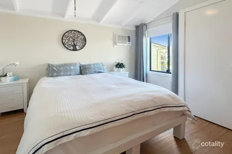 Property photo of 9 Timbara Crescent Surfside NSW 2536