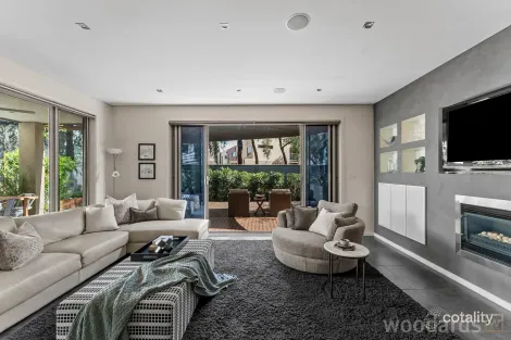 Property photo of 21 Waterside Place Maribyrnong VIC 3032
