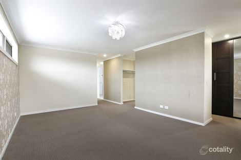 Property photo of 16 Massei Close Roxburgh Park VIC 3064