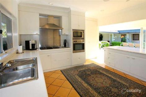 Property photo of 33 Rannock Avenue Benowa QLD 4217