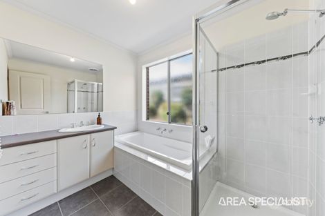 Property photo of 7 Park Vista Drouin VIC 3818