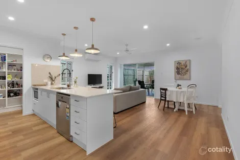 Property photo of 19 Blackberry Way Ripley QLD 4306